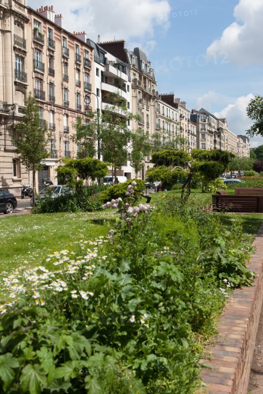 France, Ile de France, Hauts-de-Seine, ville de Clichy-la-Garenne, allee Leon Gambetta, terre plein central
Mention obligatoire : CRT PIdF