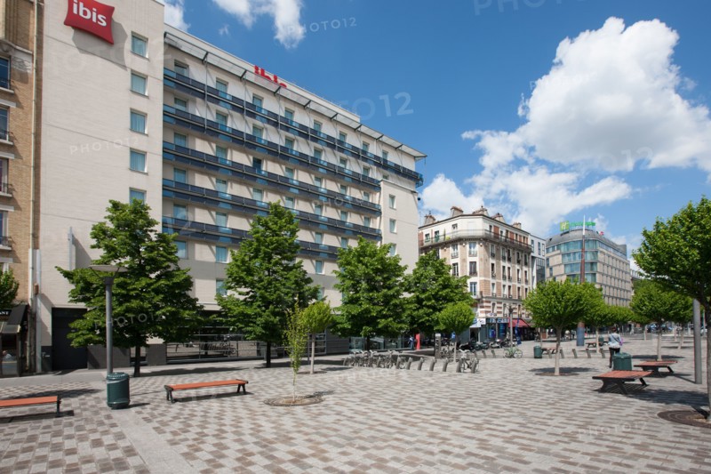 France, Ile de France, Hauts-de-Seine, ville de Clichy-la-Garenne, place des Nations Unies, hotels, Holiday Inn, Ibis,
Copyright notice: CRT PIdF