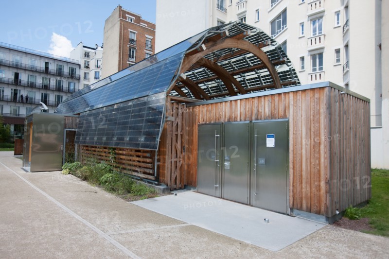 France, Ile de France, Hauts-de-Seine, ville de Clichy-la-Garenne, rue des Cailloux, parc Marcel Bich, production d'energie solaire,
Copyright notice: CRT PIdF