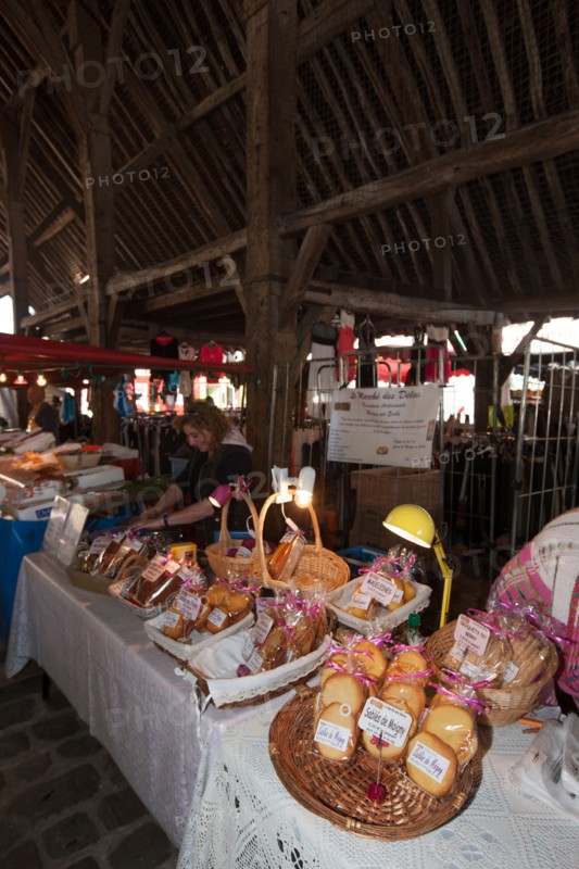 France, Ile de France, Essonne, Milly-la-Foret, halles du marche,
Mention obligatoire : CRT PIdF