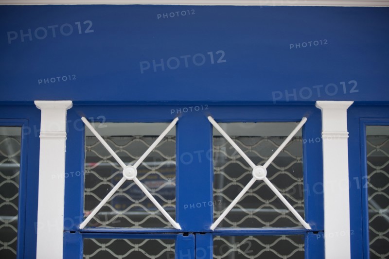 France, Ile de France, Paris, 1er arrondissement, 14 rue de la Sourdiere, detail facade, boutique empire