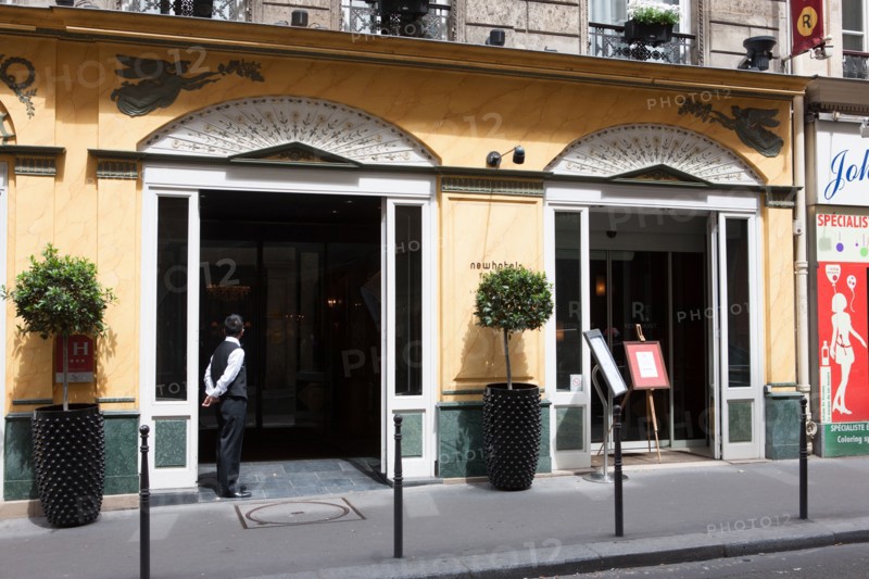 France, Ile de France, Paris, 8e arrondissement, 6 rue Chauveau Lagarde, restaurant, ancienne facade Empire