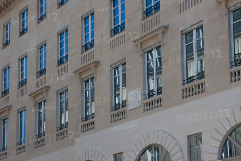 France, Ile de France, Paris 9e arrondissement, immeuble 2 rue de la Chaussee d'Antin, Immeuble Rossini, architecte Nicolas-Jacques-Antoine Vestier, immeuble de bureaux, facade, facadisme, renovation,