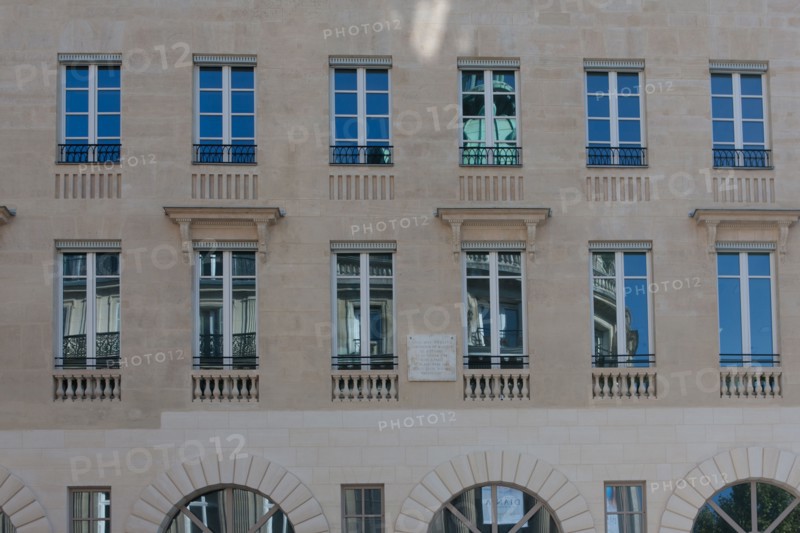 France, Ile de France, Paris 9e arrondissement, immeuble 2 rue de la Chaussee d'Antin, Immeuble Rossini, architecte Nicolas-Jacques-Antoine Vestier, immeuble de bureaux, facade, facadisme, renovation,