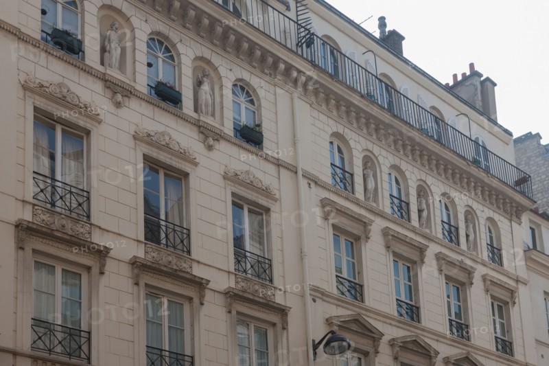 France, Ile de France, Paris 7e arrondissement, 81 rue du Bac, immeuble de rapport, 19e siecle,