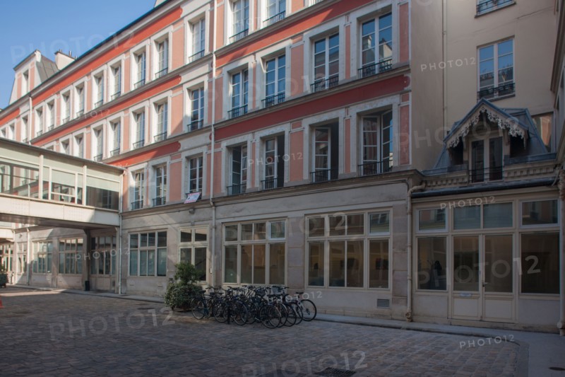 France, Ile de France, Paris 11e arrondissement, 5 rue de Charonne, Cour Saint Joseph, anciens ateliers,