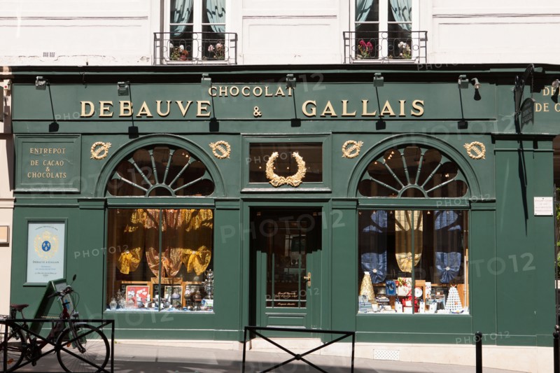 France, Ile de France, Paris 7e arrondissement, 30 rue des Saints-Peres, boutique Debauve et Gallais, chocolaterie, histoire, facade, gastronomie,