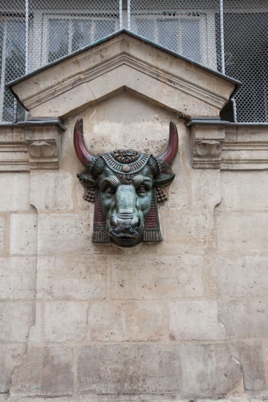 France, Ile de France, Paris, 4e arrondissement, Le Marais, rue des Hospitalieres Saint Gervais, tetes de taureau, ecole maternelle,