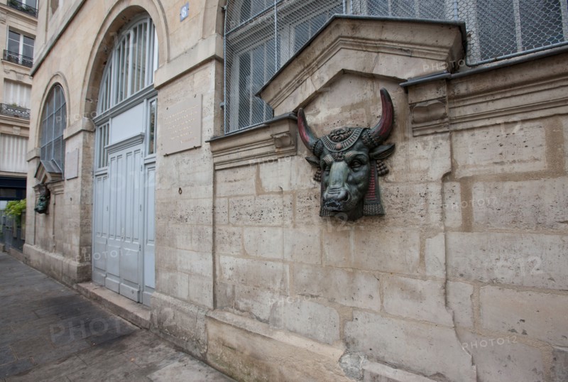 France, Ile de France, Paris, 4e arrondissement, Le Marais, rue des Hospitalieres Saint Gervais, tetes de taureau, ecole maternelle,