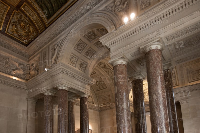 France, Ile de France, Paris 1er arrondissement, musee du Louvre, aile Denon, salle Percier et Fontaine, ancien escalier dessine par Percier et Fontaine dont il ne reste que les colonnes,