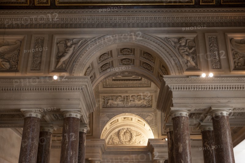 France, Ile de France, Paris 1er arrondissement, musee du Louvre, aile Denon, salle Percier et Fontaine, ancien escalier dessine par Percier et Fontaine dont il ne reste que les colonnes,