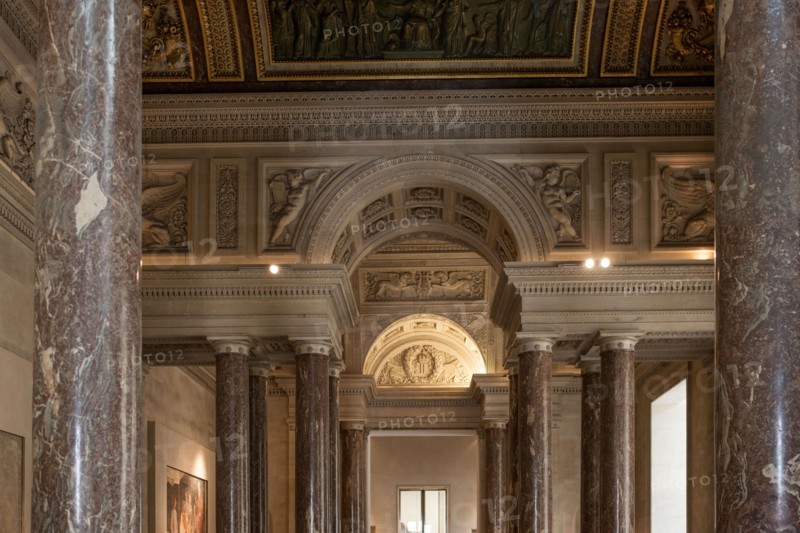 France, Ile de France, Paris 1er arrondissement, musee du Louvre, aile Denon, salle Percier et Fontaine, ancien escalier dessine par Percier et Fontaine dont il ne reste que les colonnes,