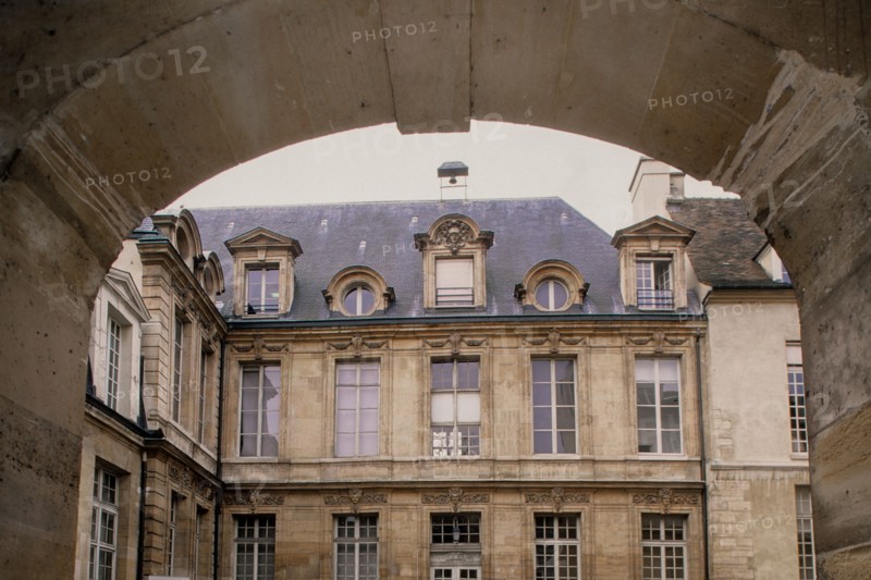France, Ile de France, Paris 5e arrondissement, 47 quai des Tournelles, Hotel Miramion, ancien musee de la Medecine, desormais propriete privee, facade sur cour,