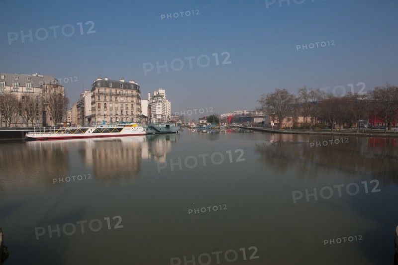 France, Ile de France, Paris 19e arrondissement, rond point des canaux, canal de l'Ourcq, La Villette,