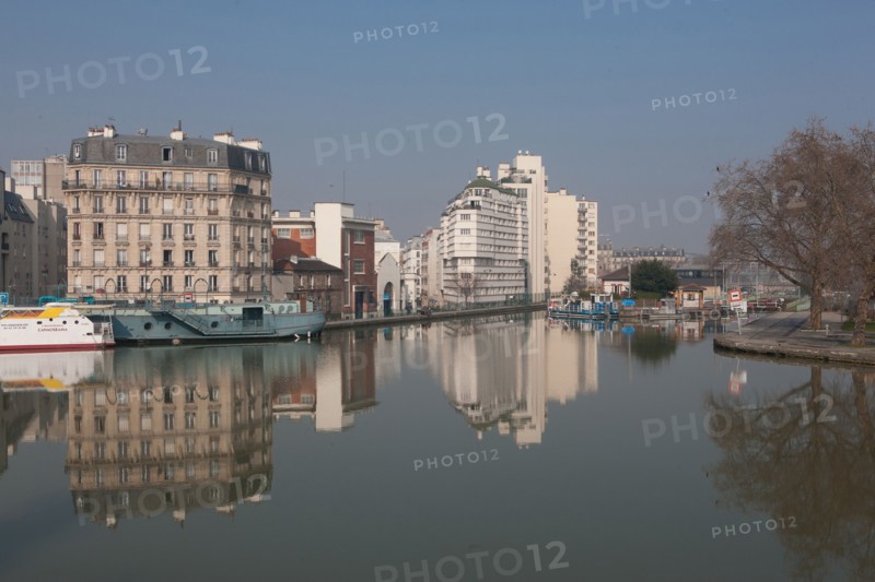 France, Ile de France, Paris 19e arrondissement, rond point des canaux, canal de l'Ourcq, La Villette,