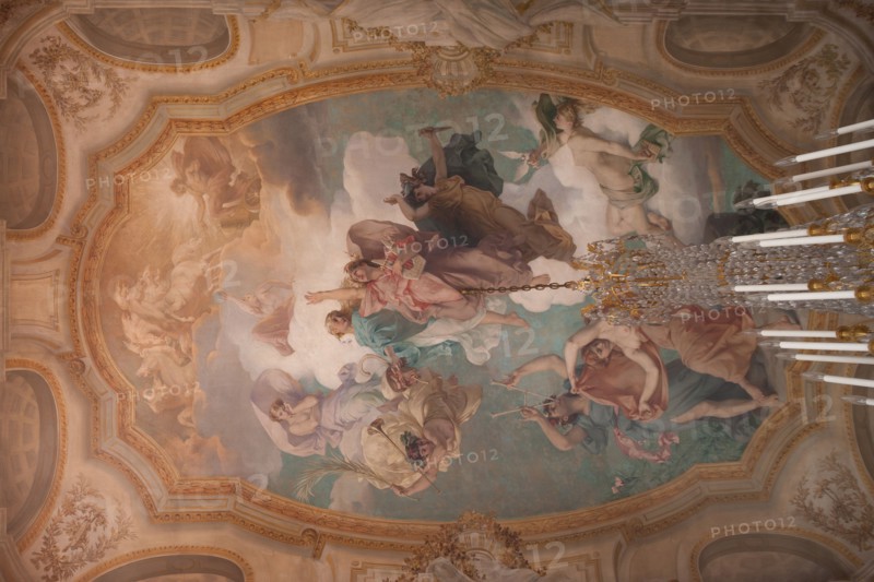 France, Ile de France, Paris 7e arrondissement, Hotel de Salm, rue de Lille, Grande Chancellerie de la Legion d'Honneur, Palais de la Legion d'Honneur, Musee, architecte Pierre Rousseau, plafond du salon des Muses, peinture "Les Muses" par Francois Ehrmann datant de 1877