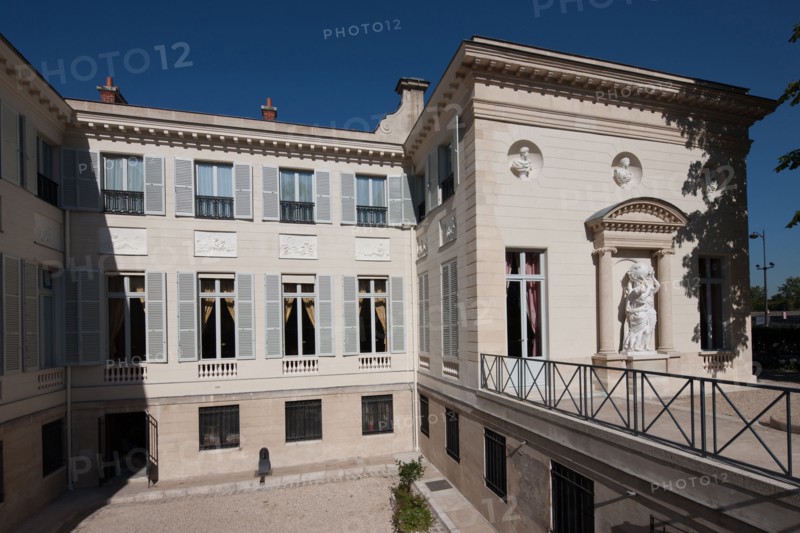 France, Ile de France, Paris 7e arrondissement, Hotel de Salm, rue de Lille, Grande Chancellerie de la Legion d'Honneur, Palais de la Legion d'Honneur, Musee, architecte Pierre Rousseau, sculpture, cour du trapeze