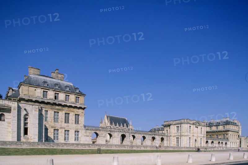 France, Ile de France, Val de Marne, Vincennes, chateau de Vincennes, monument historique, entree, galerie, place, entree, sainte chapelle, pavillons,