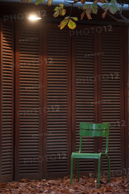 France, Région Ile de France, Paris 1er arrondissement, Jardin des Tuileries, chaises,