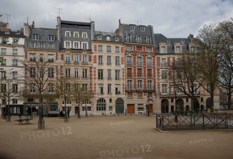 France, Région Ile de France, Paris 1er arrondissement, Ile de la Cité, Place Dauphine, façades, immeubles,