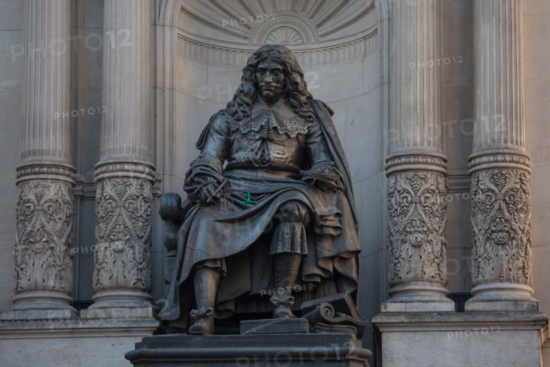 Statue de Molière, rue de Richelieu à Paris