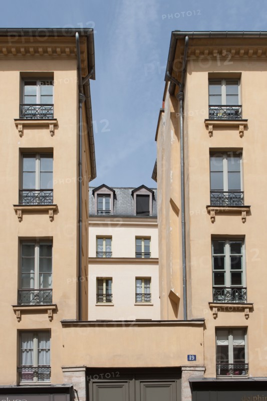France, Région Ile de France, Paris 4e arrondissement, le Marais, Rue de Turenne, immeuble