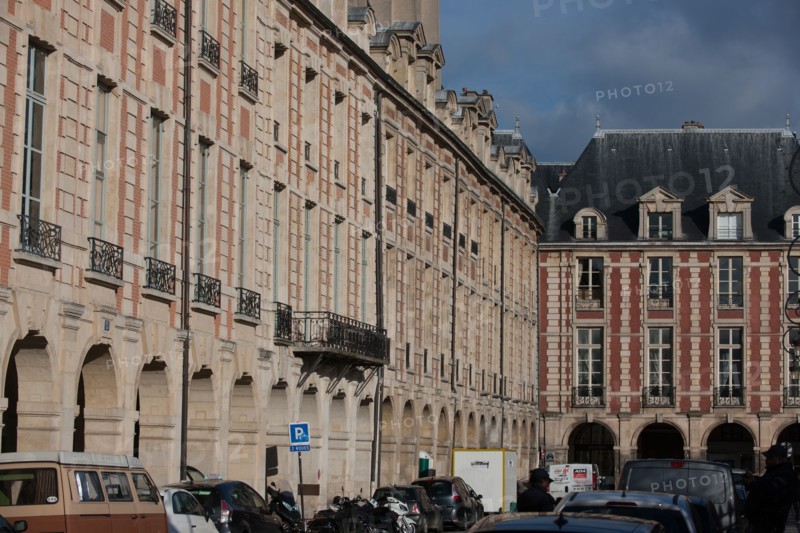 France, Région Ile de France, paris, 4e arrondissement, le Marais, Place des Vosges, façades, uniformité du bâti,