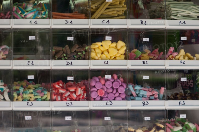 France, Région Ile de France, Paris 8e arrondissement, Parc Monceau, kiosque, boutique de souvenirs et de bonbons