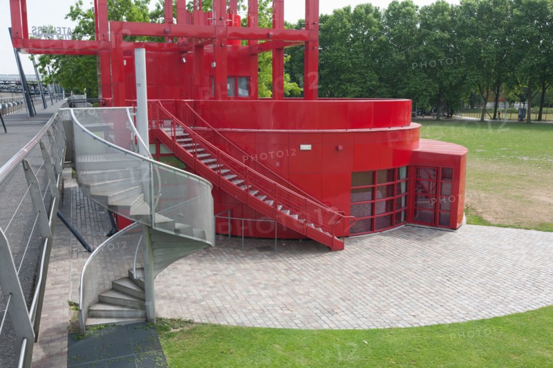 France, Région Ile de France, Paris 19e arrondissement, Parc de la Villette, folie, pavillon, rouge,