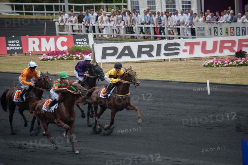 France, Région Ile de France, Val de Marne, hippodrome de Vincennes, Prix du Président de la République, Camille Levesque, trot monté,