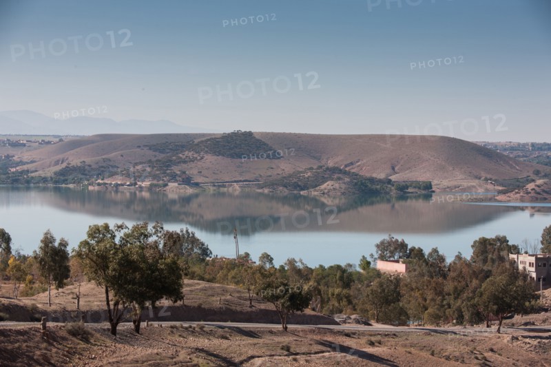 Afrique du nord, Maroc, Marrakech, pied du Haut Atlas, route d'Amizmiz, lac de Takerkoust,