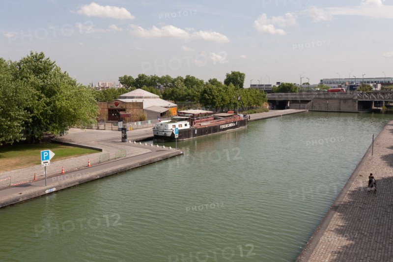 Parc De La Villette, Pont Au Dessus Du Canal De L Ourcq