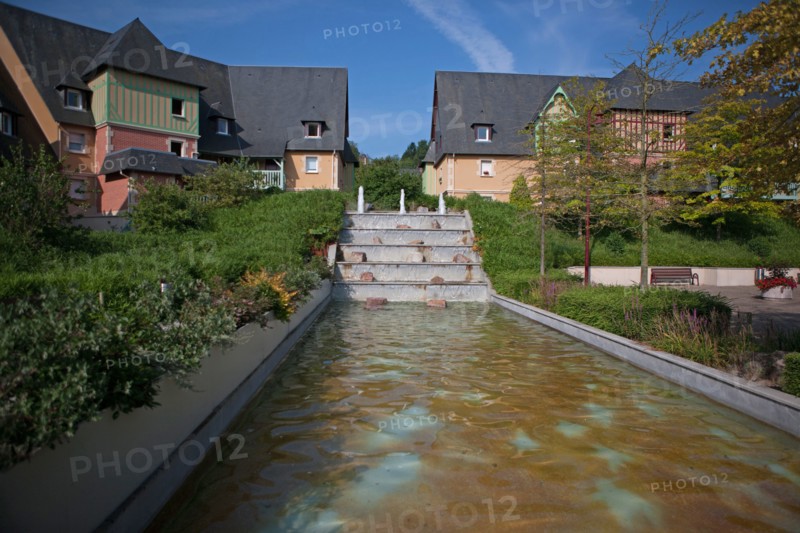 Saint Arnoult, Centre Bourg