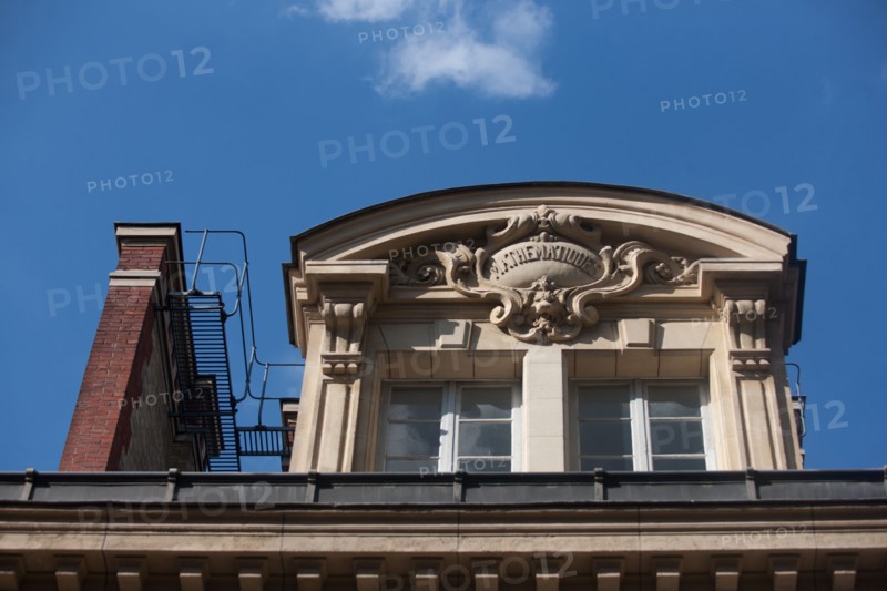 Rue Cujas, Fronton De Lucarne De La Sorbonne
