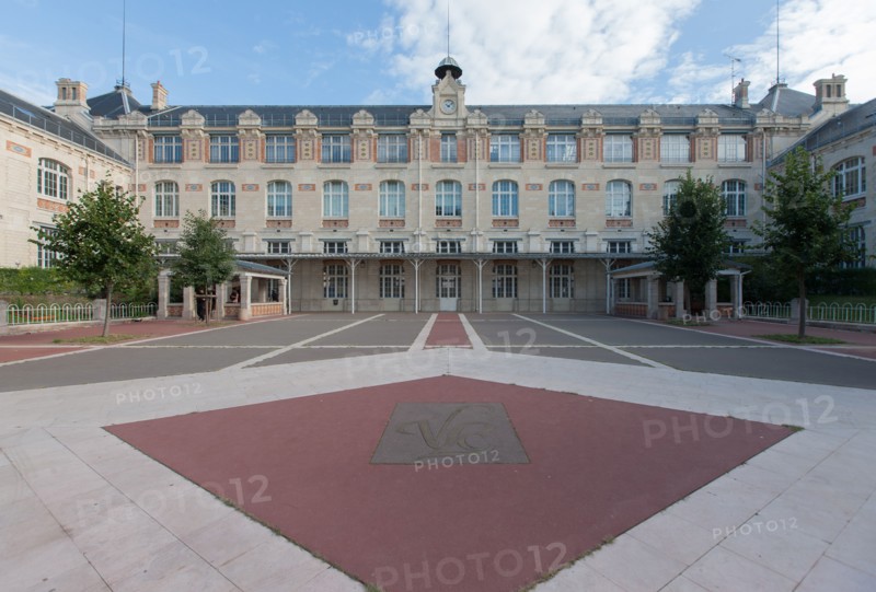 Lycée Voltaire, Paris