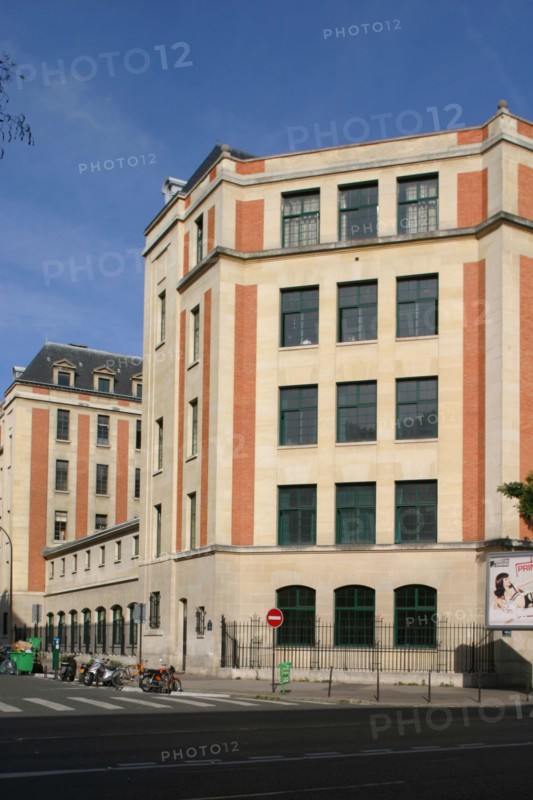 Lycée Claude Bernard, Paris