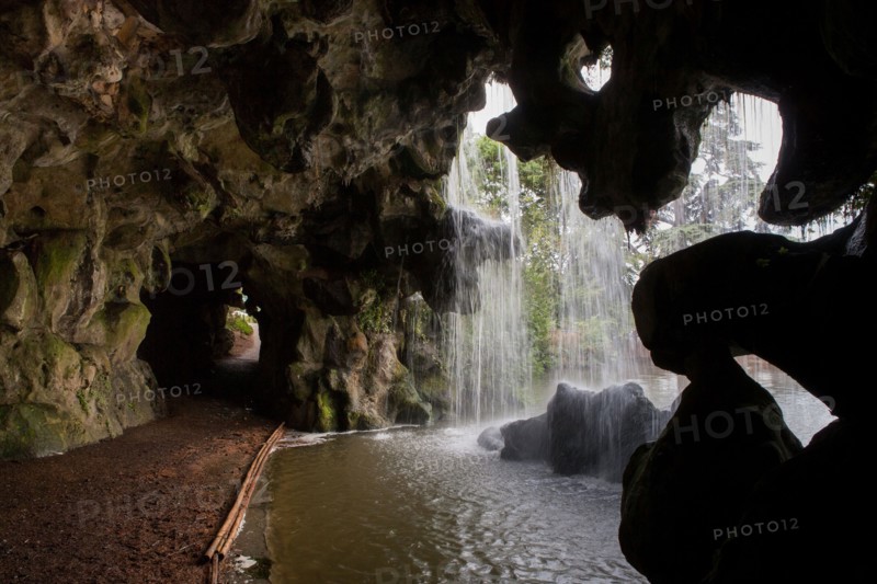 Bois De Boulogne, La Grande Cascade