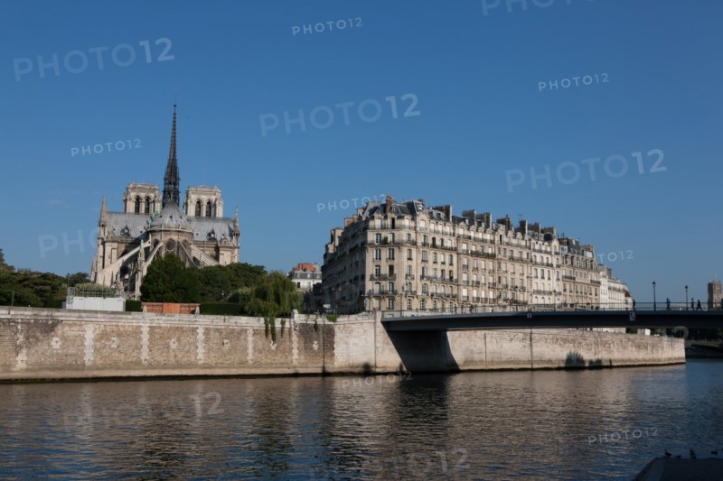 Notre Dame Et L'Ile De La Cité Depuis le quai D'Orleans, Ile Saint Louis