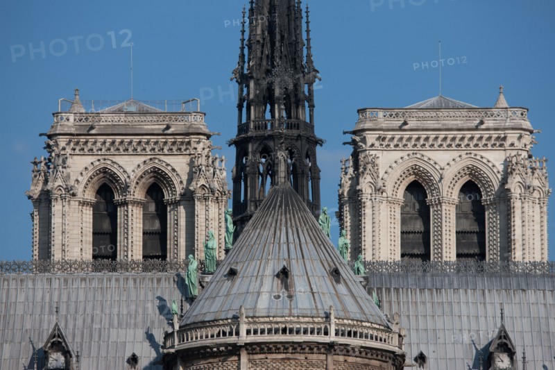 Chevet de la Cathédrale Notre Dame, Fleche Et Tours