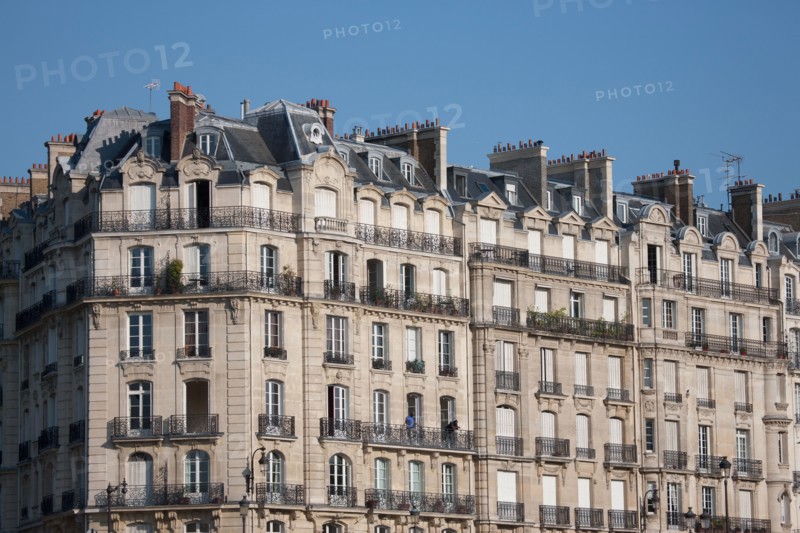 L'Ile De La Cité, Quai Aux Flleurs Depuis le quai D'Orleans