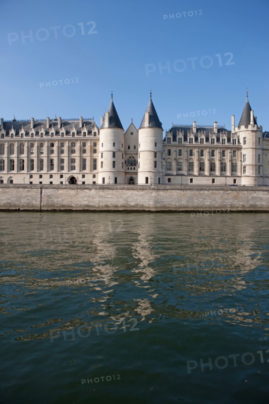 Quai de l'Horloge, Conciergerie