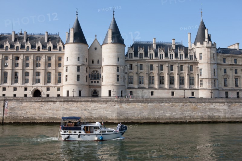 Quai de l'Horloge, Conciergerie