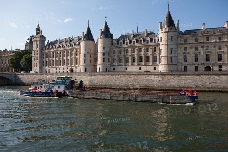 Quai de l'Horloge, Conciergerie
