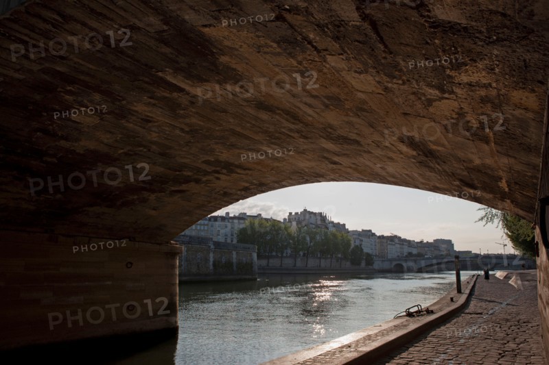 Quai De La Tournelle, Rive Gauche