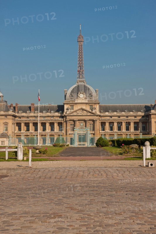 Place  De Fontenoy, avenue De Lowendal