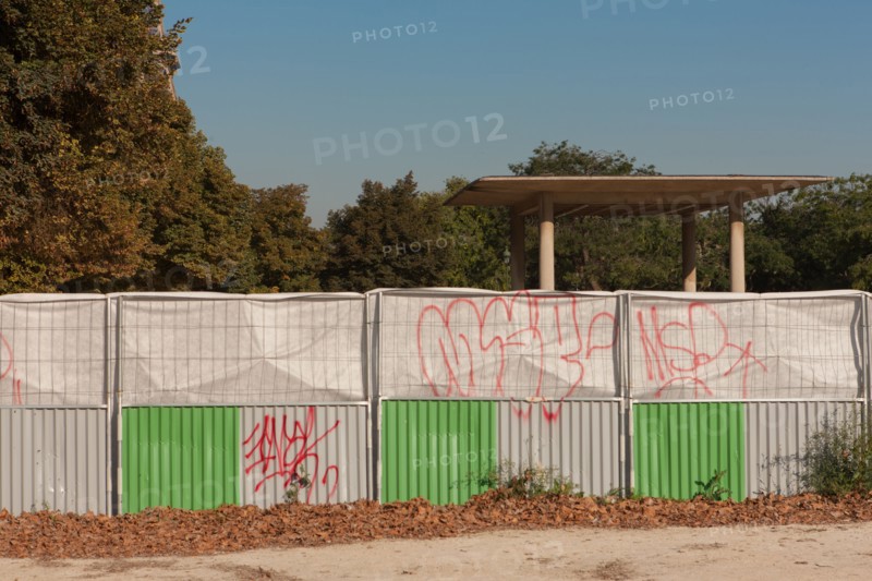 Champ de Mars, Palissades De Chantier