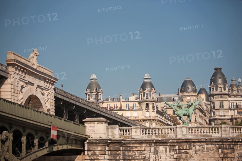 Seine, Pont De Bir Hakeim