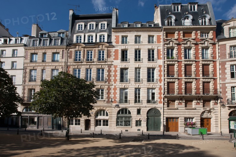 Ile de la Cité, Place Dauphine