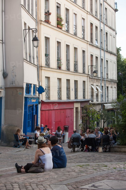 Le Marais, Rue Des Barres