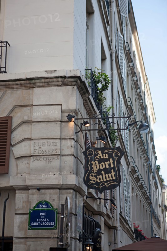 Rue Saint Jacques, Enseigne Au Port Salut